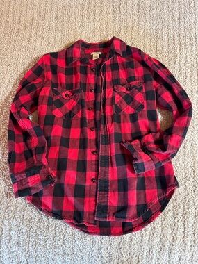 Arizona Jean Company Red and Black Buffalo Plaid Button-Down Shirt